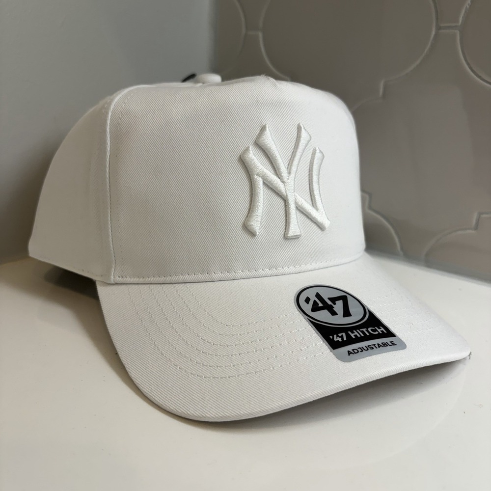 New York Yankees '47 Brand White On White Hitch Snapback Adjustable Hat OSFM